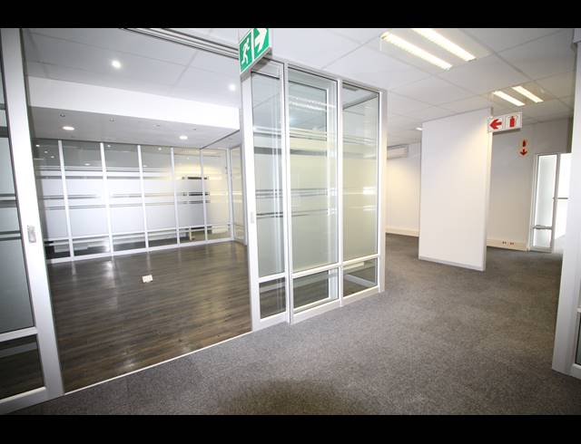 3,331M² OFFICE FOR SALE IN BEREA